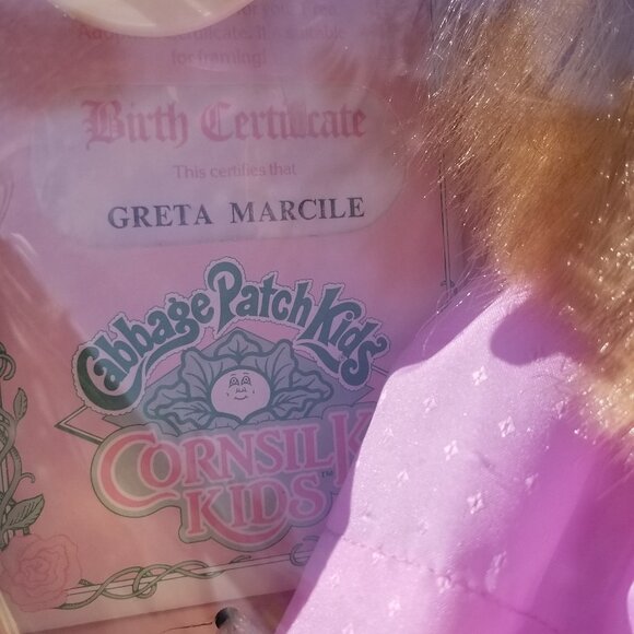 Cornsilk Cabbage Patch Kid with Light Brown Hair - Picture 4 of 10